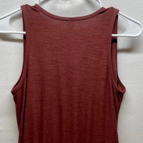 Old Navy Active Jumper Women's Small Maroon Sleeveless Breathe On V-Neck Top EUC - Picture 5 of 10